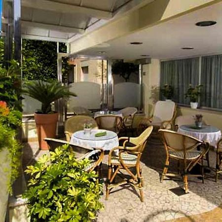 Hotel Acerboli Rimini Kültér fotó