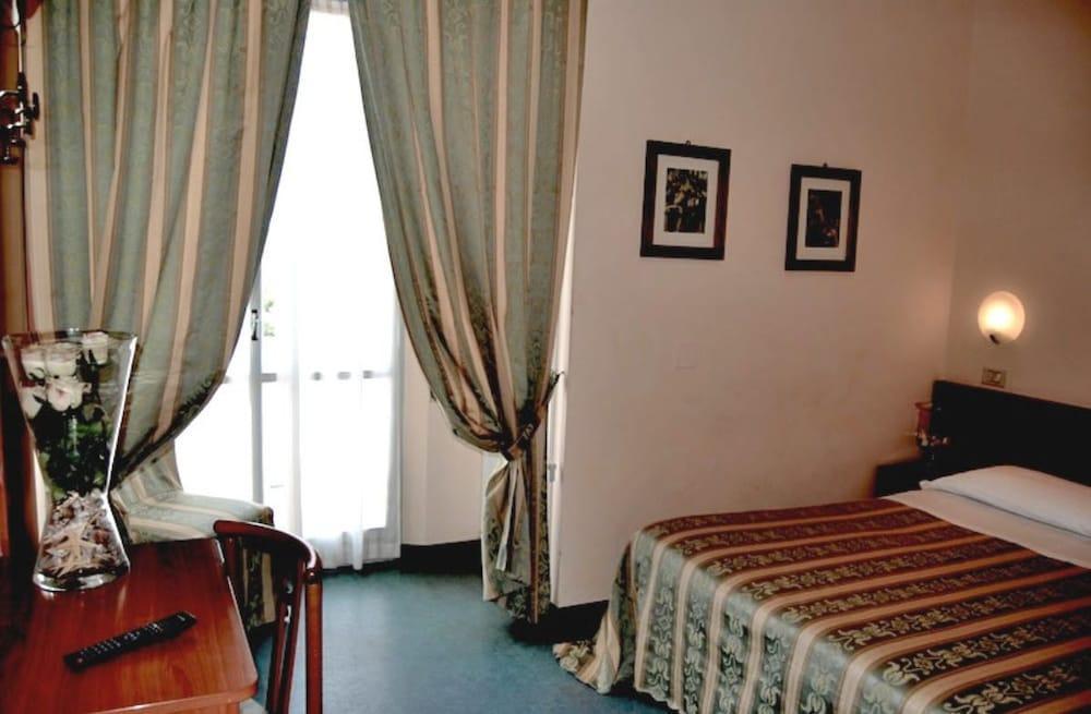Hotel Acerboli Rimini Kültér fotó