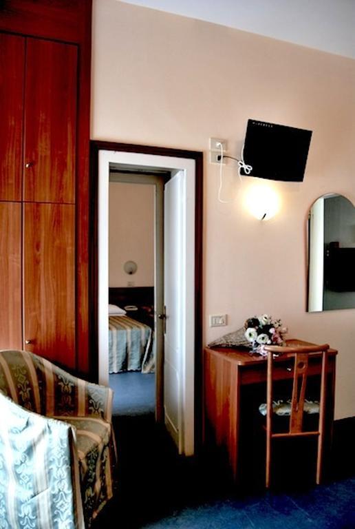 Hotel Acerboli Rimini Szoba fotó