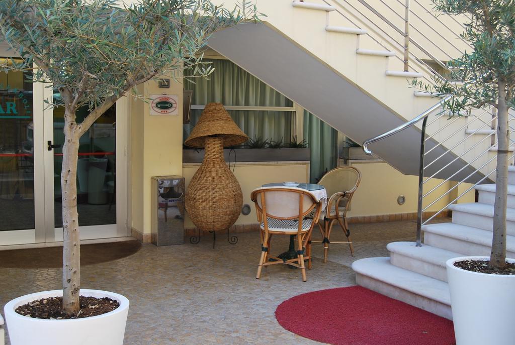 Hotel Acerboli Rimini Kültér fotó